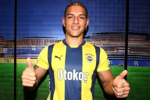 迪马济奥：科莫希望再租借一名后卫，有意迭戈-卡洛斯&amp;伊戈尔